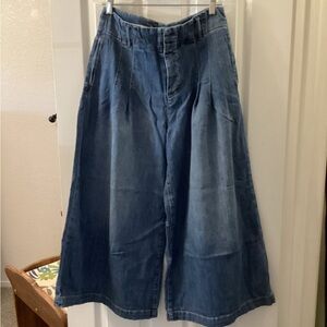 Wide leg Palazzo jeans!